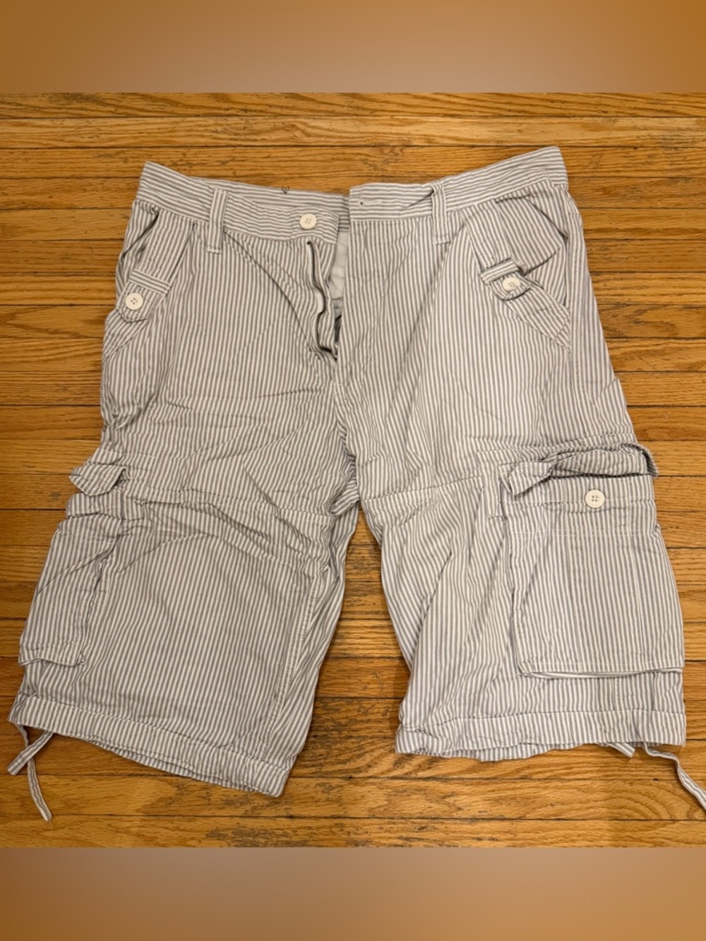 Striped Light Gray Cargo Shorts for Men - Casual Multi-Pocket